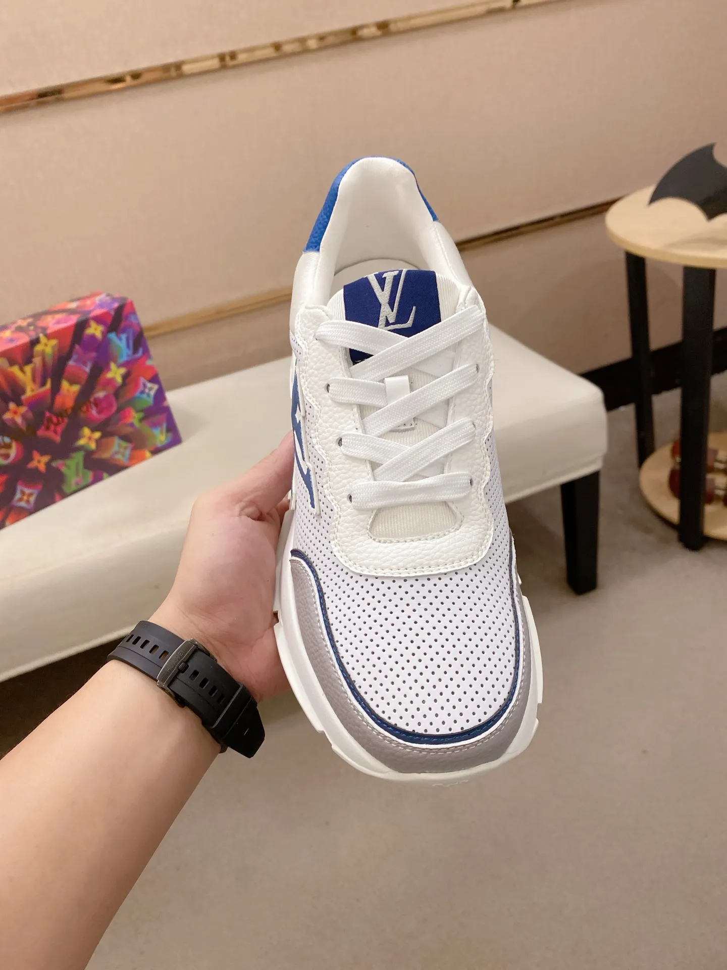 Men's shoes: 442💰🎉🎉LV~Louis Vuitton trendy men's shoes, new shipments, latest matching, the same style as the official website, super high quality, hot sales of the season [strong][strong][strong]Selected first-layer cowhide, comfortable sheepskin lining, original last, comfortable on the foot, wear-resistant rubber outsole, size: 38-44.